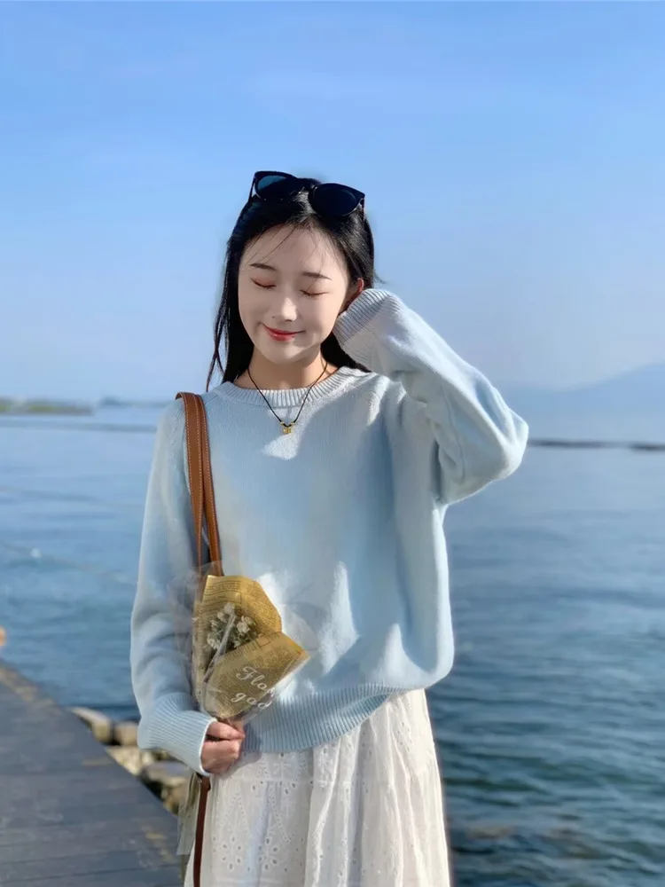Soft Knitted Milk Blue round Neck Sweater Women's Inner Wear Autumn Winter Style Comfortable Cozy Trendy Top Commute Style
Soft Knitted Milk Blue round Neck Sweater Women's Inner Wear Autumn Winter Style Comfortable Cozy Trendy Top Commute Style