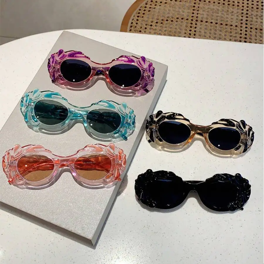 Stylish Unique Color-Blocked Oval Small Frame 3D Cloud Shape Sunglasses For Women
Stylish Unique Color-Blocked Oval Small Frame 3D Cloud Shape Sunglasses For Women