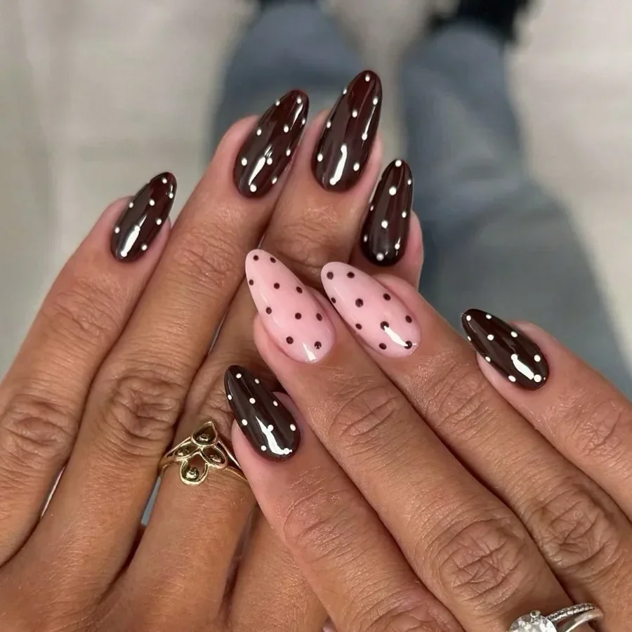 24Pcs White Polka Dot Short Almond Press On Nails, Elegant Reusable Fake Nails for Daily Wear
24Pcs White Polka Dot Short Almond Press On Nails, Elegant Reusable Fake Nails for Daily Wear