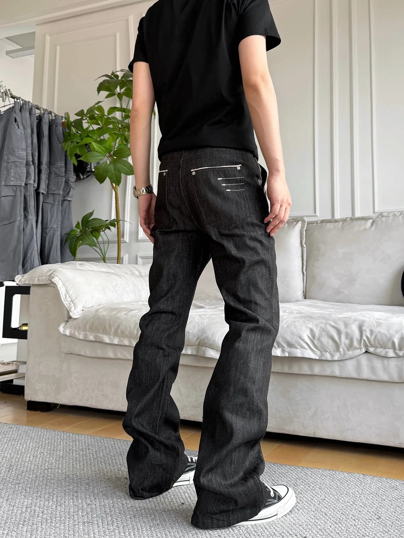 Original Jeans Slim Fit Micro Flare Narrow Version Top Model Four Lines Clean Fit Jeans Men's Spring Season Non Deformable
Original Jeans Slim Fit Micro Flare Narrow Version Top Model Four Lines Clean Fit Jeans Men's Spring Season Non Deformable