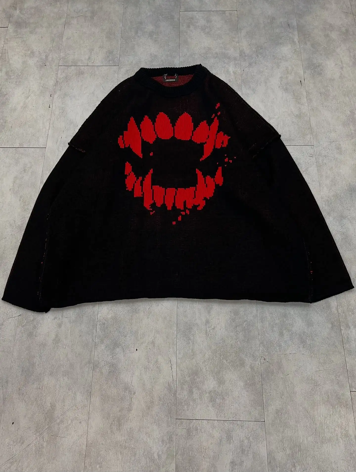 Y2K черный свитер с длинными рукавами долларовый готический пуловер с вышивкой в готическом стиле ретро повседневная уличная одежда старые деньги мужская трикотажная одежда
Y2K черный свитер с длинными рукавами долларовый готический пуловер с вышивкой в готическом стиле ретро повседневная уличная одежда старые деньги мужская трикотажная одежда