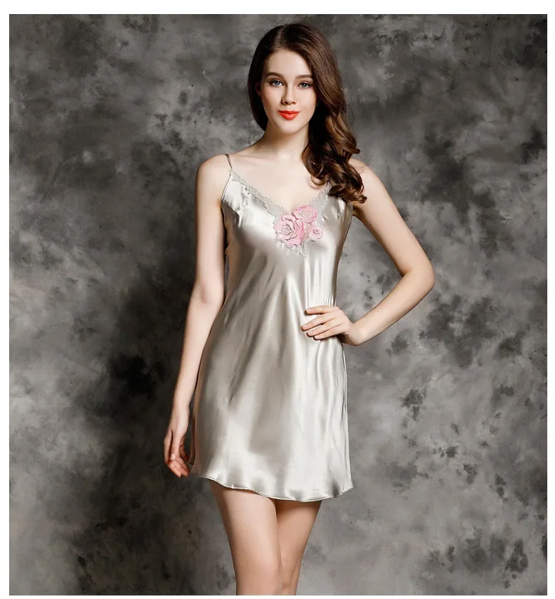 Sexy Lace 100% Mulberry Silk Ladies Soft Nightgown Classic Solid Color Strappy Dress V Neck Slip Nightdress Sleepwear Homewear
Sexy Lace 100% Mulberry Silk Ladies Soft Nightgown Classic Solid Color Strappy Dress V Neck Slip Nightdress Sleepwear Homewear