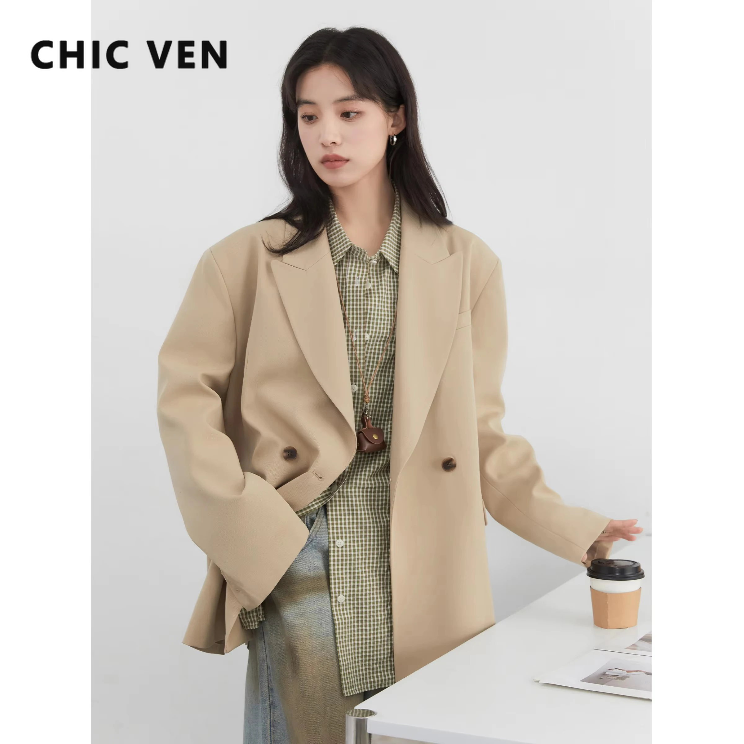 CHIC VEN Women Blazers Solid Loose Double-breasted Wide Shoulder Office Ladies Jacket Famale Coat Spring Autumn 2025
CHIC VEN Women Blazers Solid Loose Double-breasted Wide Shoulder Office Ladies Jacket Famale Coat Spring Autumn 2025