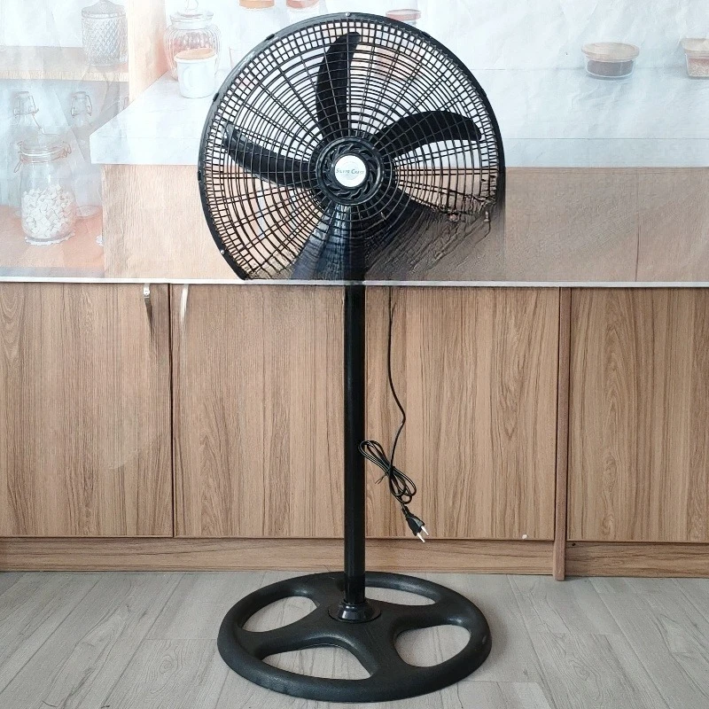 New Best Price Silver Crown Wise Fan 18 Inch Large Electric Oscillating Base High Quality Fan
New Best Price Silver Crown Wise Fan 18 Inch Large Electric Oscillating Base High Quality Fan