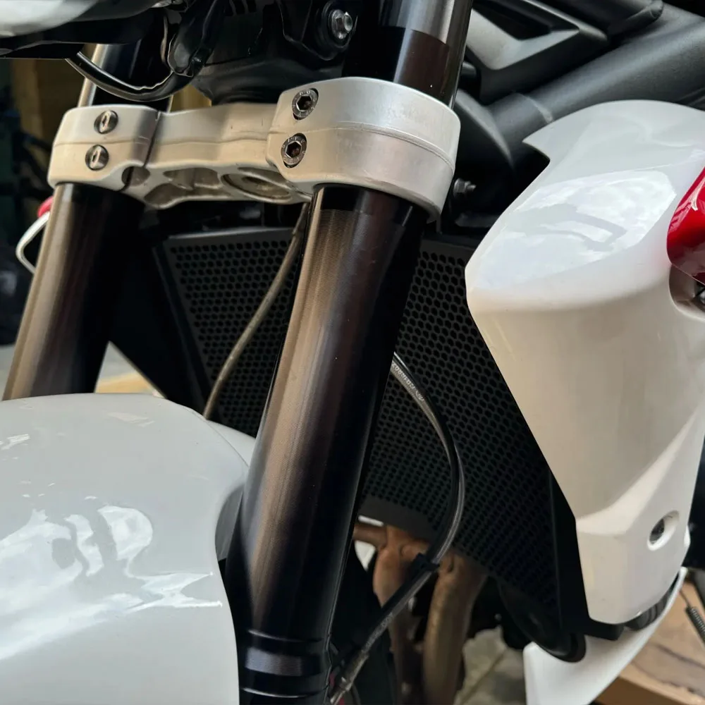 For Street Triple 675 Street Triple R Motorcycle Accessories Radiator Guard Grille Cover Protector 2007 2008 2009 2010 2011-2013
For Street Triple 675 Street Triple R Motorcycle Accessories Radiator Guard Grille Cover Protector 2007 2008 2009 2010 2011-2013
