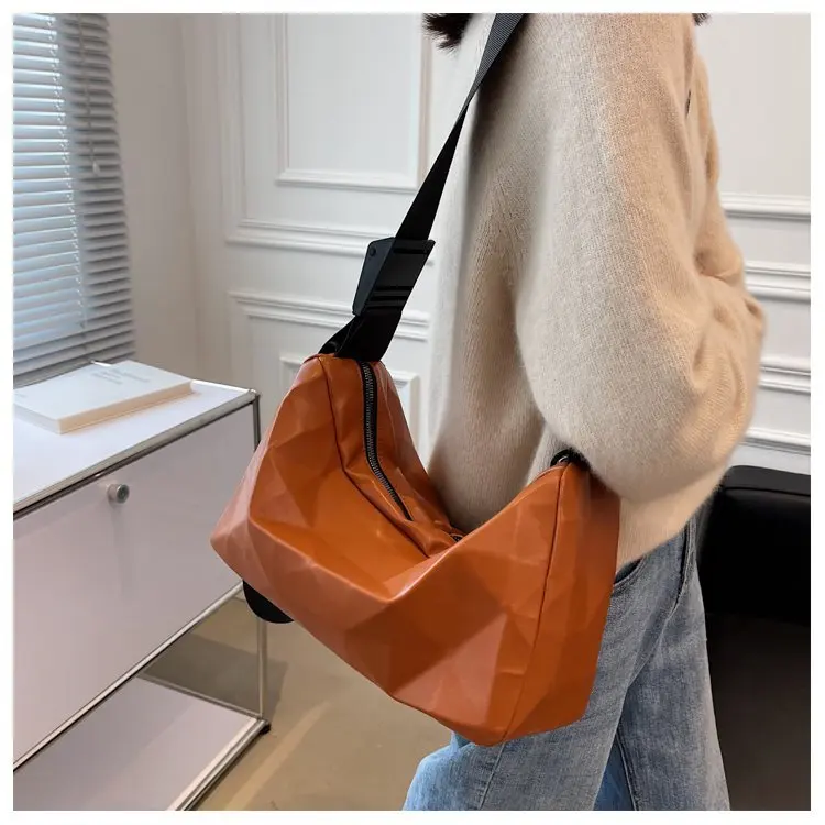 2025 Trendy Crossbody Bag Large Capacity Unisex Casual Shoulder Bag Japanese Style Workwear Messenger Bag Fashion Daypack
2025 Trendy Crossbody Bag Large Capacity Unisex Casual Shoulder Bag Japanese Style Workwear Messenger Bag Fashion Daypack