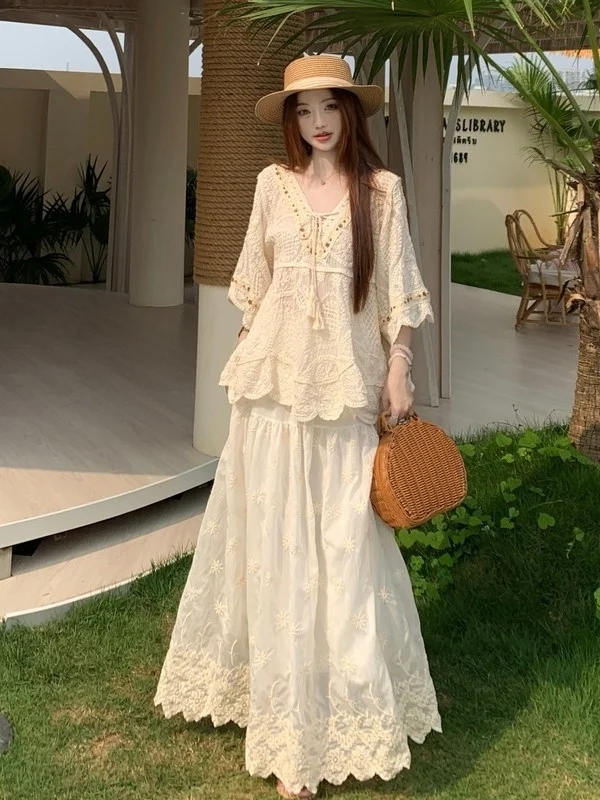plus Size Women's Gentle Elegant V-neck Top And High-waist Lace Skirt Set Summer New Style Korean Loose Fit Fashion Ensemble
plus Size Women's Gentle Elegant V-neck Top And High-waist Lace Skirt Set Summer New Style Korean Loose Fit Fashion Ensemble
