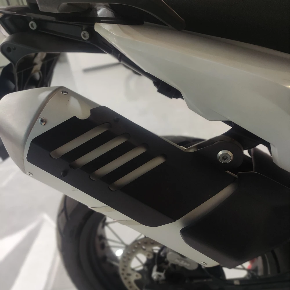 For KTM 890 SMT 890 890SMT SMT890 2024 2025 Motorcycle Accessories Exhaust Pipe Heat Shield Cover Muffler Protector Guard Parts
For KTM 890 SMT 890 890SMT SMT890 2024 2025 Motorcycle Accessories Exhaust Pipe Heat Shield Cover Muffler Protector Guard Parts