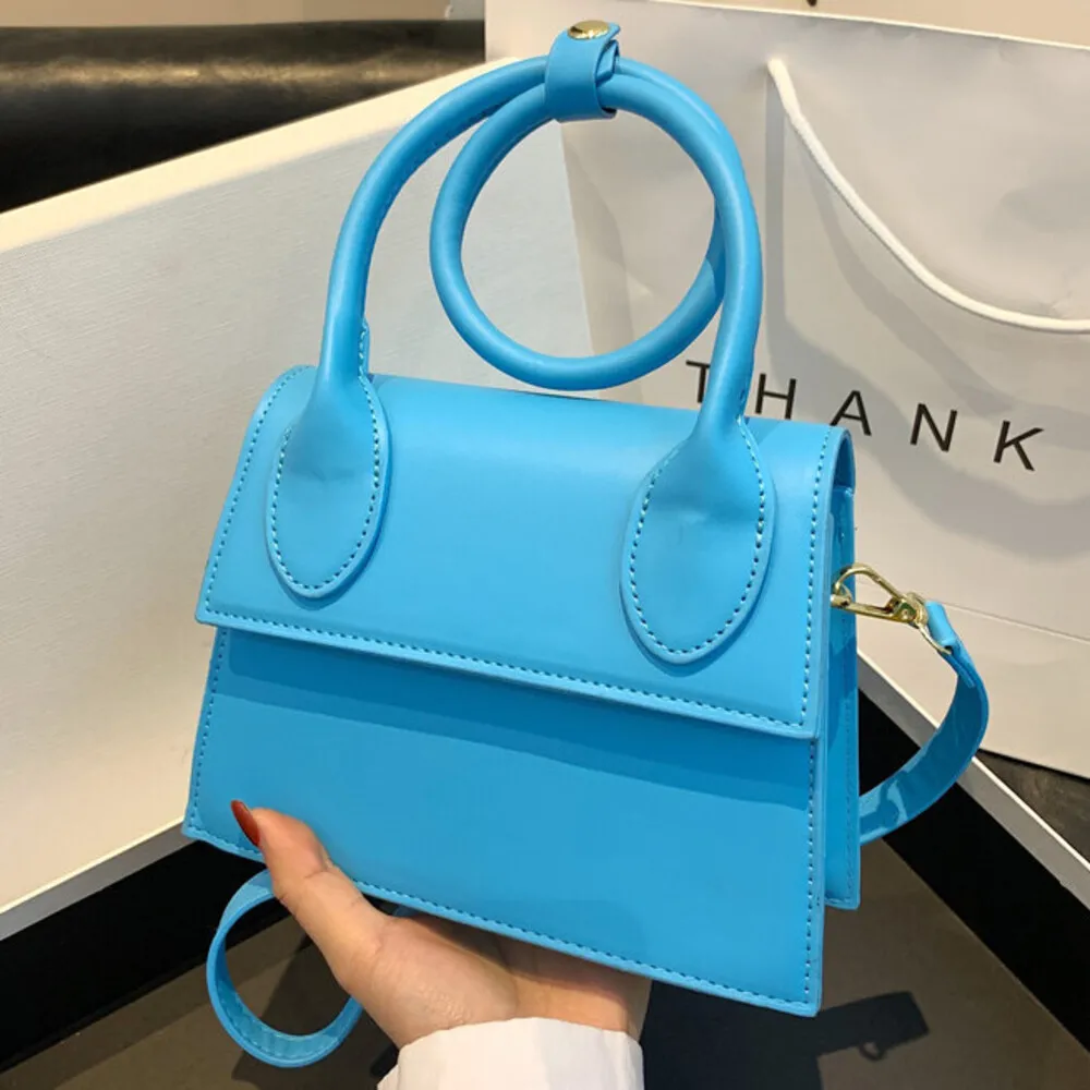 Luxury Brand Women's Shoulder Bag Y2k Handbags for Women Designer Crossbody Messenger Clutche Personalized Color Commuting
Luxury Brand Women's Shoulder Bag Y2k Handbags for Women Designer Crossbody Messenger Clutche Personalized Color Commuting