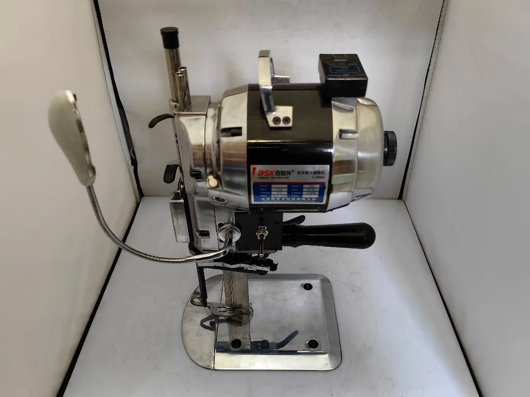 6 inch vertical straight knife electric cloth Fabric cutting machine Cutting thickness 1-11cm,Carpet floor mat leather cutting
6 inch vertical straight knife electric cloth Fabric cutting machine Cutting thickness 1-11cm,Carpet floor mat leather cutting