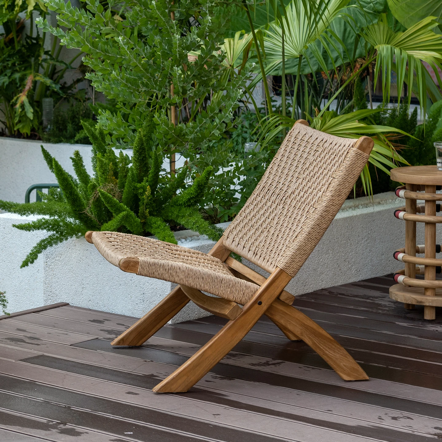 Modern Wooden Folding Chair Outdoor Camping Beach Chair Woven Rope Leisure Chair
Modern Wooden Folding Chair Outdoor Camping Beach Chair Woven Rope Leisure Chair