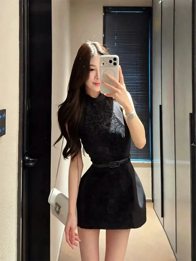 Elegant Summer Floral Embroidery A-Line Dress Women's Slim Fit Sleeveless Short Skirt French Style Casual Date Party
Elegant Summer Floral Embroidery A-Line Dress Women's Slim Fit Sleeveless Short Skirt French Style Casual Date Party