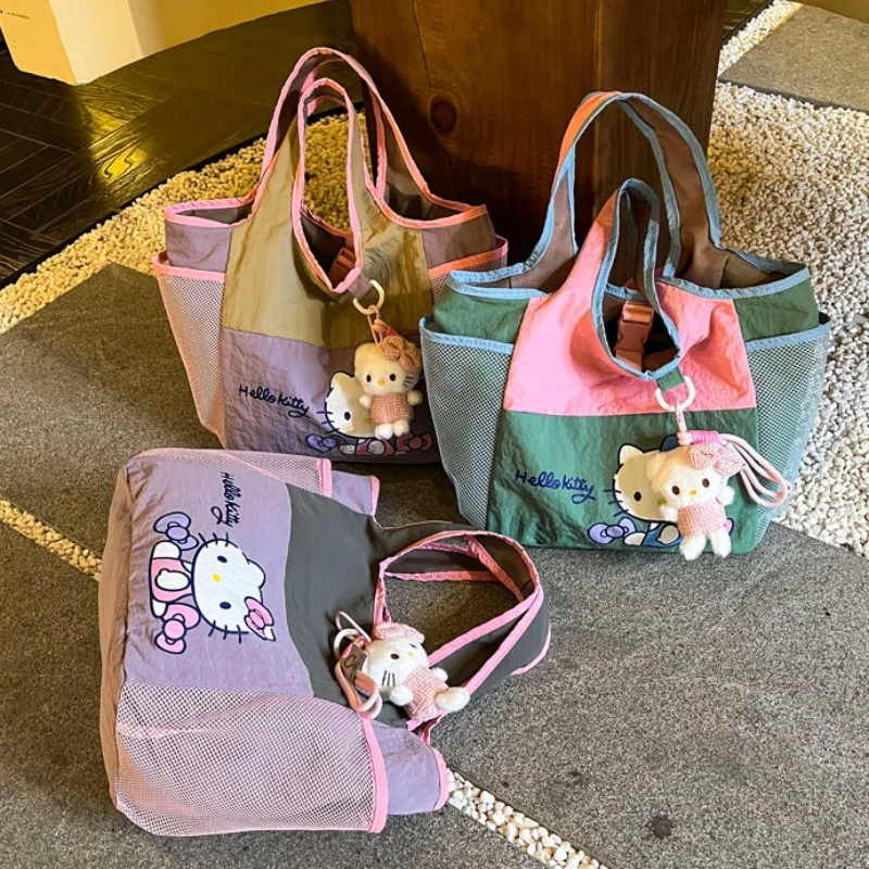 New Cartoon Hello Kitty Cute Lightweight Large Capacity Commuting Cute Tote Handbag
New Cartoon Hello Kitty Cute Lightweight Large Capacity Commuting Cute Tote Handbag