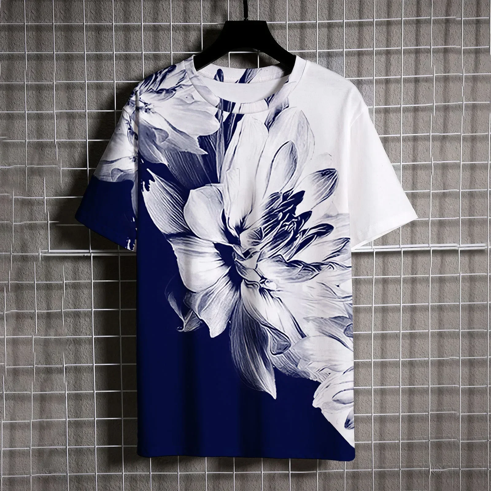 Men's simple floral tops luxury brand short-sleeved casual versatile T-shirts for men
Men's simple floral tops luxury brand short-sleeved casual versatile T-shirts for men