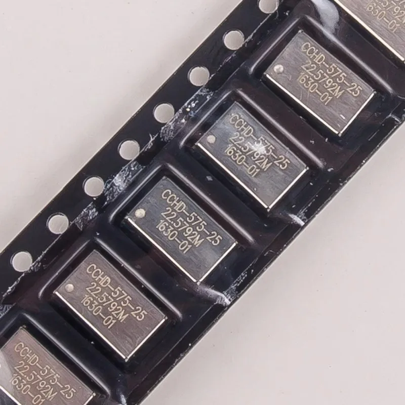 US Crystek CCHD 575 Small Femtosecond 3.3V Active Crystal Oscillator XMOS Low Phase Noise Presisi Tinggi
US Crystek CCHD 575 Small Femtosecond 3.3V Active Crystal Oscillator XMOS Low Phase Noise Presisi Tinggi
