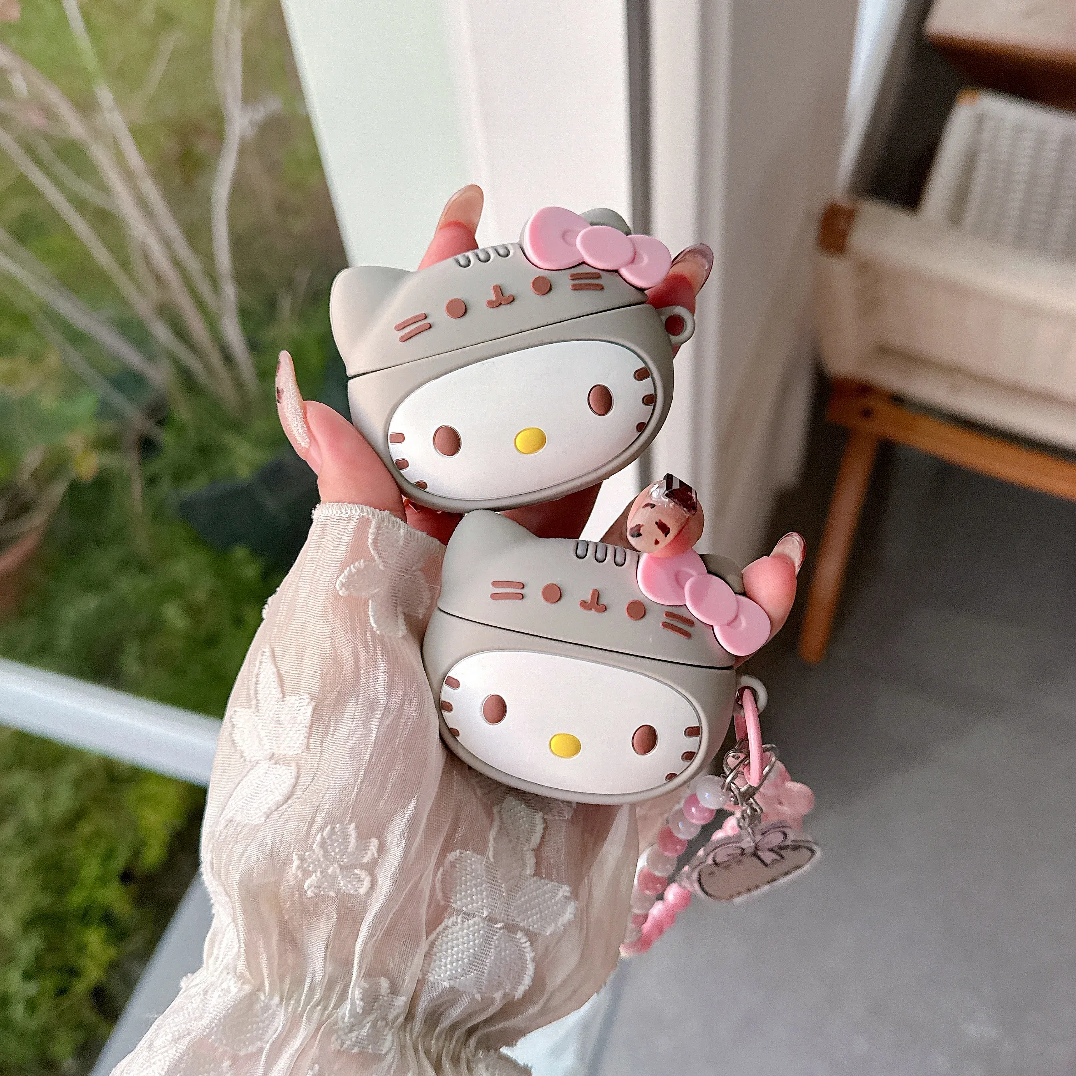 Interesting Gray With HelloKitty Wireless Earphones Case For Airpods 4,2,3,1,Pro,Pro 2,Pro 3 Anti-drop Soft Shell Protects Cover
Interesting Gray With HelloKitty Wireless Earphones Case For Airpods 4,2,3,1,Pro,Pro 2,Pro 3 Anti-drop Soft Shell Protects Cover