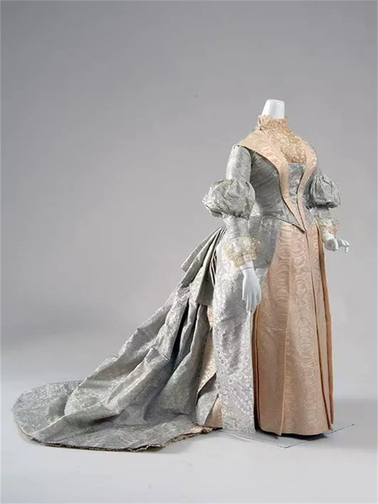 Викторианское эдвардианское прогулочное платье герцогини 1867-х годов, историческое французское королевское придворное бальное платье для чаепития
Викторианское эдвардианское прогулочное платье герцогини 1867-х годов, историческое французское королевское придворное бальное платье для чаепития