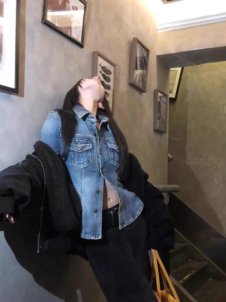 Retro Korean Sle Women's Collar Denim irt Slim Fit ort Length Faionable Spring New Arrival Layering Top Trendy
Retro Korean Sle Women's Collar Denim irt Slim Fit ort Length Faionable Spring New Arrival Layering Top Trendy