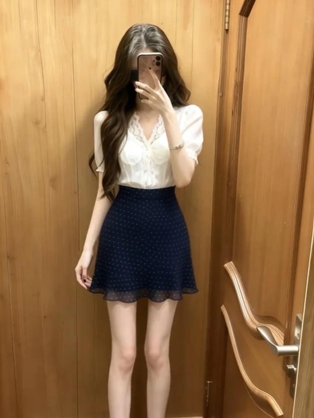Summer Fashion Lace Splice V-neck Short Sleeve Shirt Polka Dot Halter Skirt Two-piece Set Women High Waist round Neckline
Summer Fashion Lace Splice V-neck Short Sleeve Shirt Polka Dot Halter Skirt Two-piece Set Women High Waist round Neckline