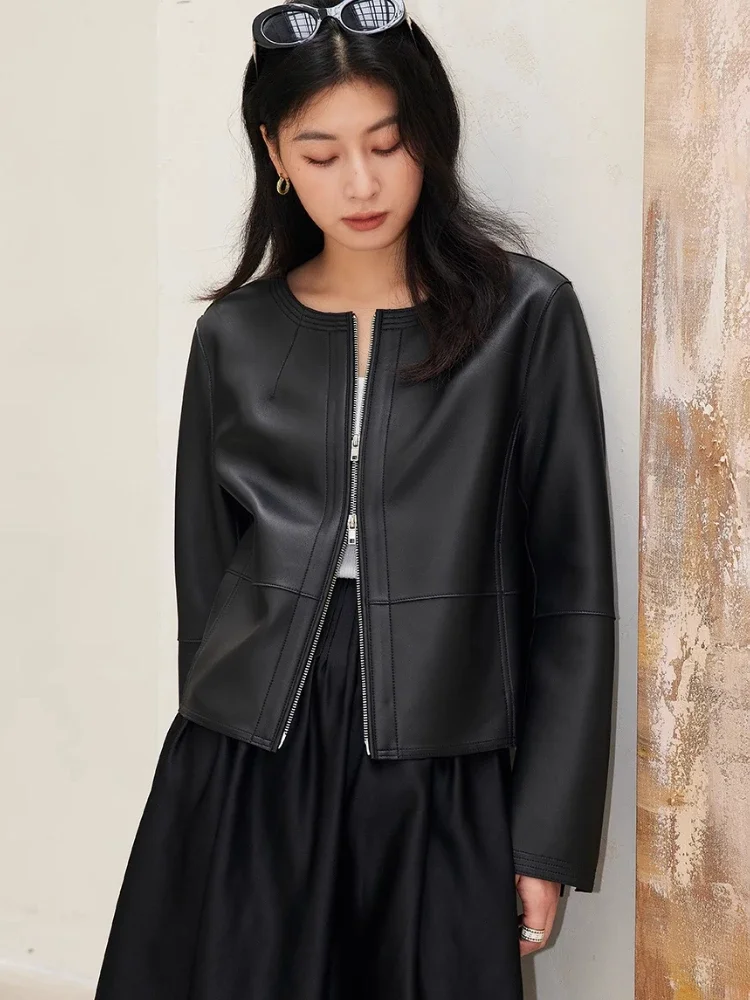 Simple O-neck Genuine Leather Jackets for Women Spring Autumn 2026 High-end Casual Slim Zipper Short Black Real Sheepskin Coat
Simple O-neck Genuine Leather Jackets for Women Spring Autumn 2026 High-end Casual Slim Zipper Short Black Real Sheepskin Coat