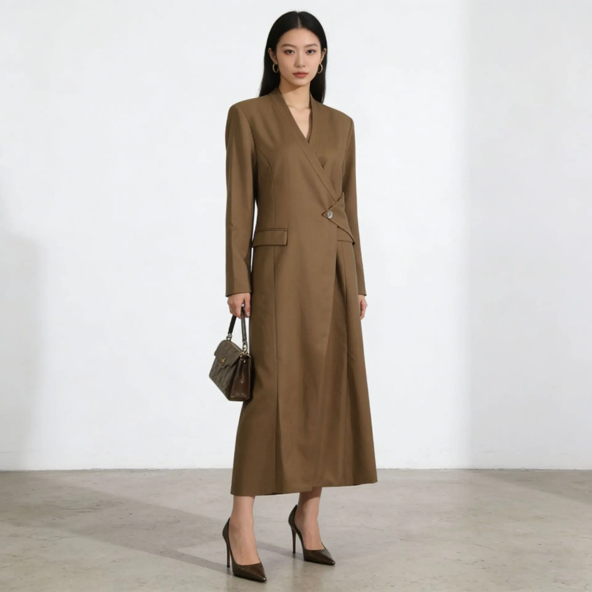 2026 Spring New Fashion Elegant High End Irregular Structure Loose Long Trench Coat Versatile Jacket Women
2026 Spring New Fashion Elegant High End Irregular Structure Loose Long Trench Coat Versatile Jacket Women
