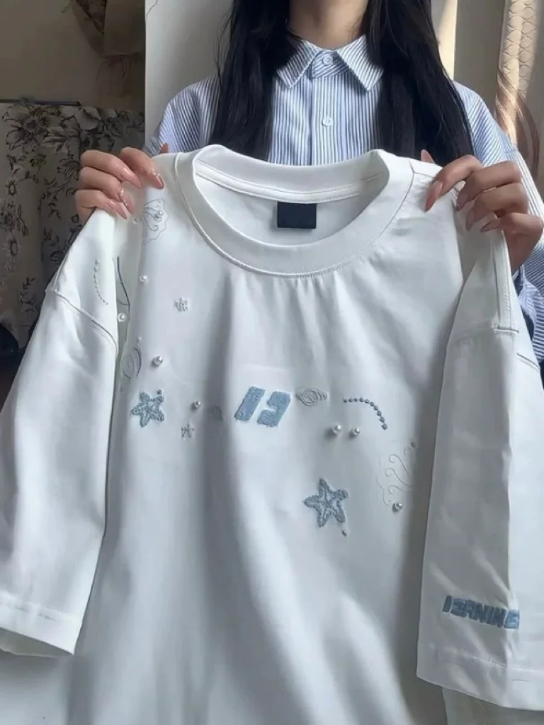 Sweet Gentle Star Embroidery Pearl Pure Cotton ort Sve T-irt Women Summer Loose High-End Feeling Fre Sle Top
Sweet Gentle Star Embroidery Pearl Pure Cotton ort Sve T-irt Women Summer Loose High-End Feeling Fre Sle Top