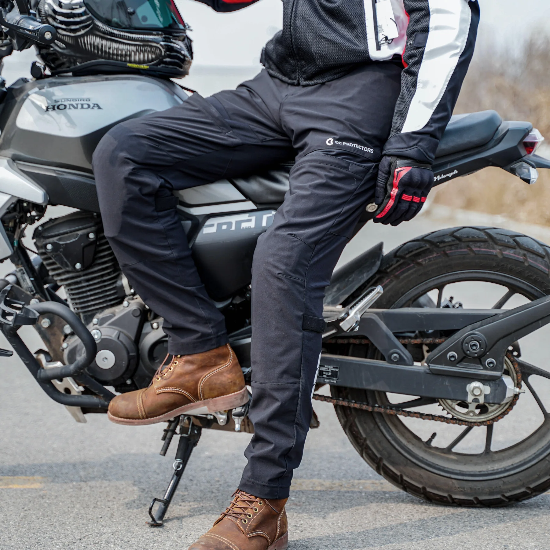 CC Protectors Airflow 6008 Motorcycle Pants, CE Level 2 Armor, Breathable Mesh Slim Fit Riding Trousers
CC Protectors Airflow 6008 Motorcycle Pants, CE Level 2 Armor, Breathable Mesh Slim Fit Riding Trousers