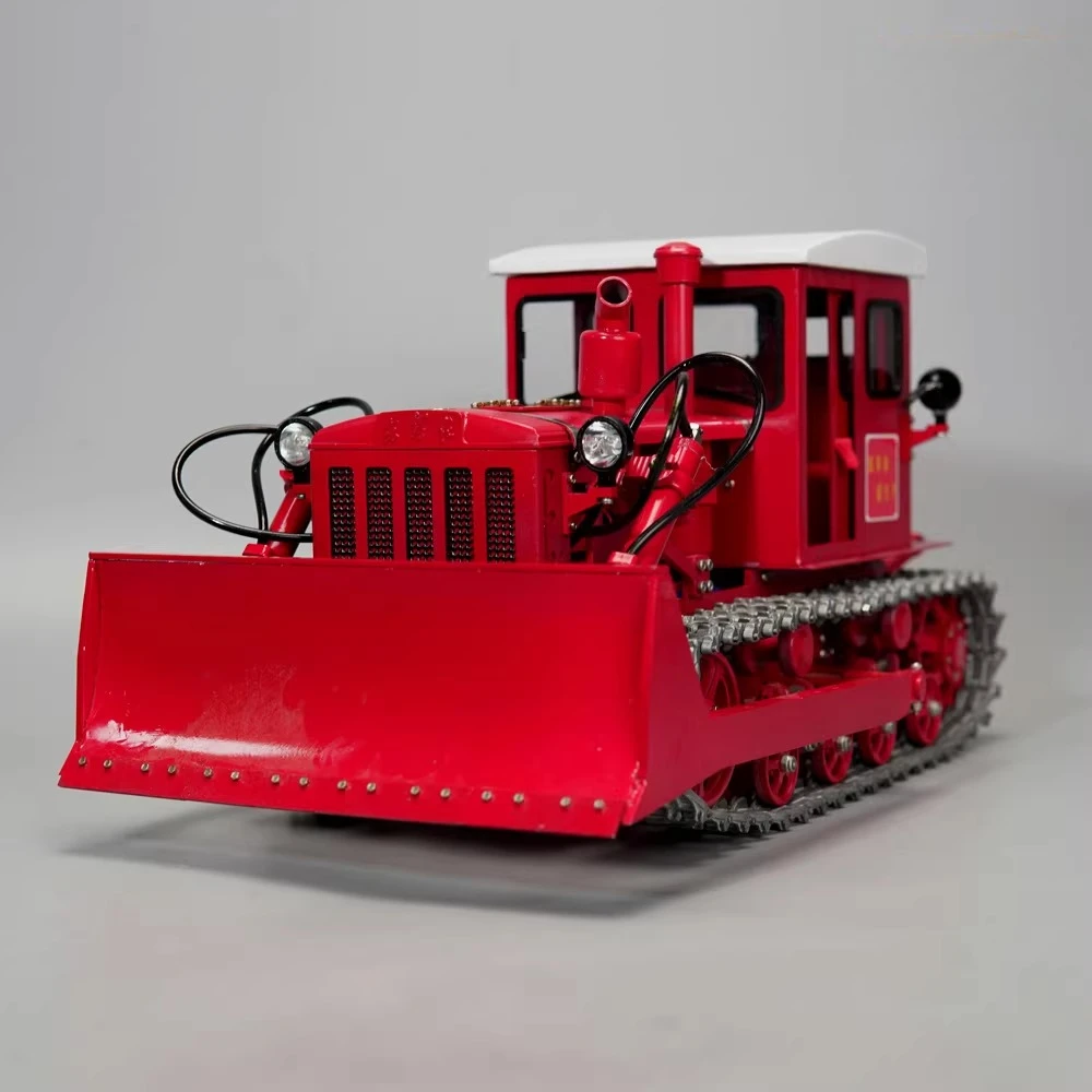 1/12 Red RC Bulldozer Tractor Model All-Metal Hydraulic Lifting System 360-Degree Rotation RTR RC Dynamic Tracked Bulldozer
1/12 Red RC Bulldozer Tractor Model All-Metal Hydraulic Lifting System 360-Degree Rotation RTR RC Dynamic Tracked Bulldozer