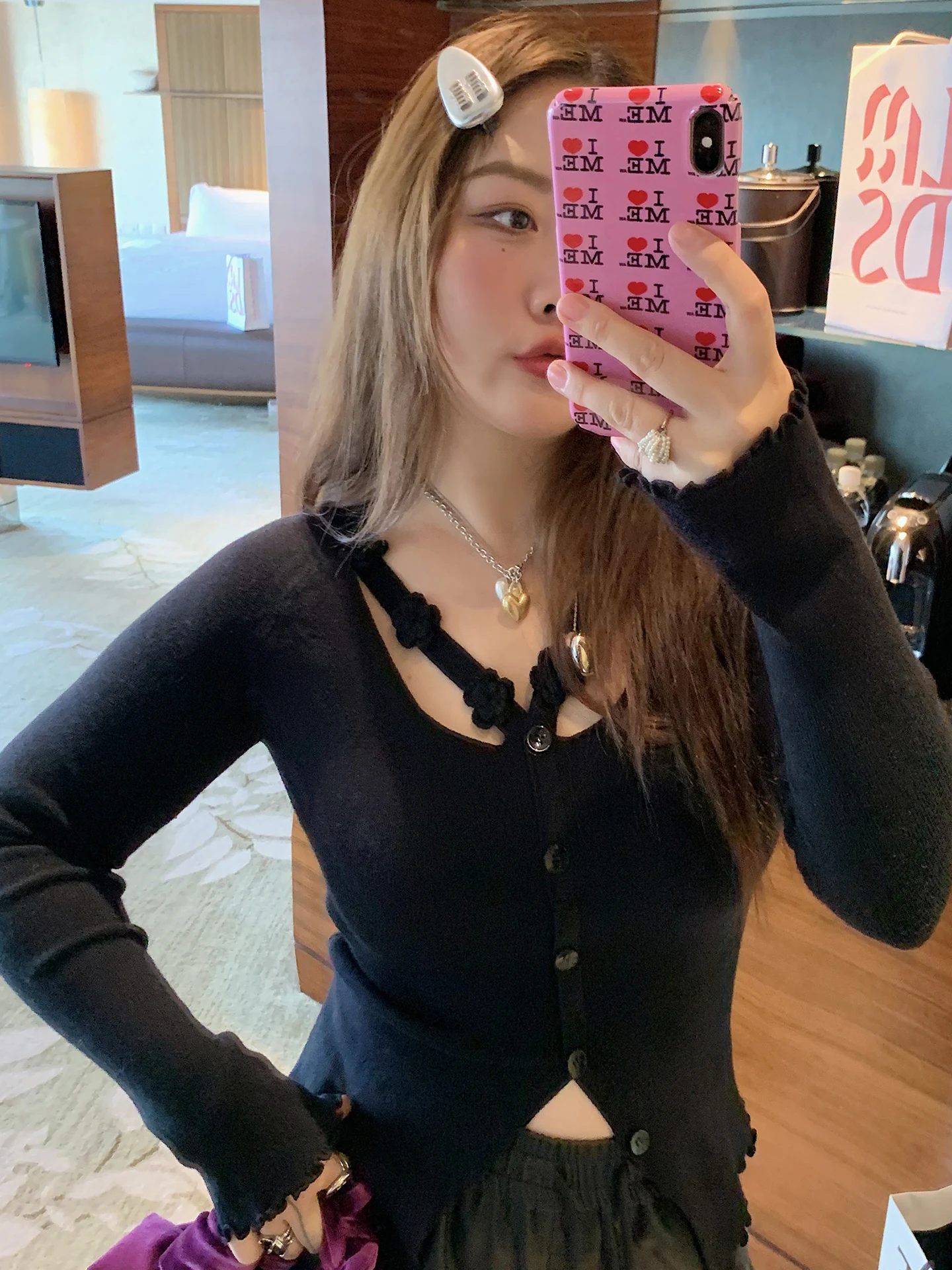 Handmade Hollow out Knitted V-Ne Flower Design Women's Slim Fit Base irt Autumn Winter Casual Sle Faion Top
Handmade Hollow out Knitted V-Ne Flower Design Women's Slim Fit Base irt Autumn Winter Casual Sle Faion Top