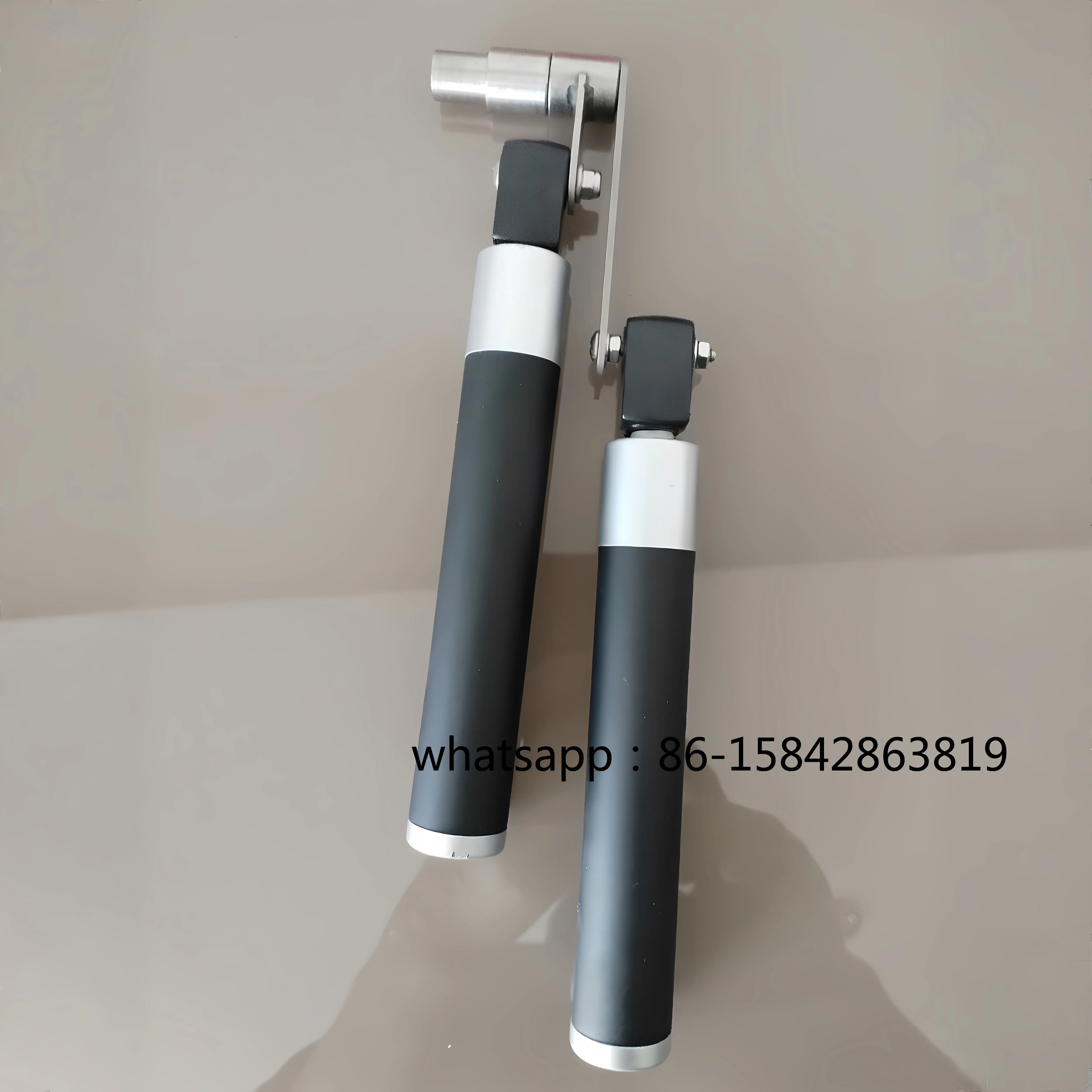 The Elevator Hall Door Opens The Triangular Key, and The Double Rod Elongated and Retractable 700mm 360 ° Rotation
The Elevator Hall Door Opens The Triangular Key, and The Double Rod Elongated and Retractable 700mm 360 ° Rotation