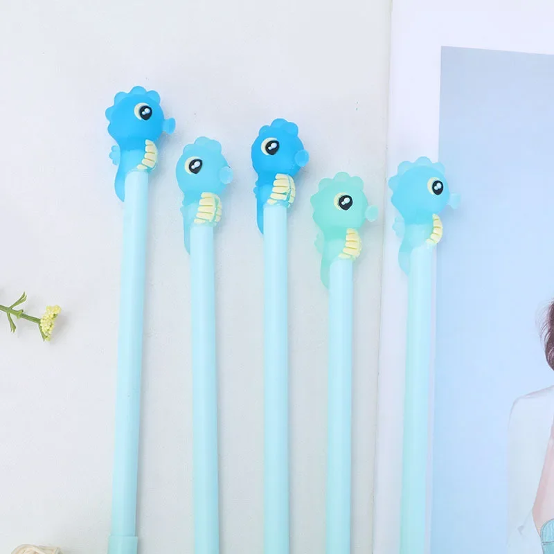 24 шт., корейские канцелярские принадлежности, милый морской конек, 0,5 мм, гелевая ручка, обучающая офисная ручка для подписи, выдвижная крышка, черная водяная ручка, гелевые ручки
24 шт., корейские канцелярские принадлежности, милый морской конек, 0,5 мм, гелевая ручка, обучающая офисная ручка для подписи, выдвижная крышка, черная водяная ручка, гелевые ручки