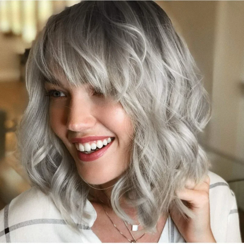 Bob wig, European and American style women's short curly hair wig, gradient silver-grey, rose net synthetic fiber wig
Bob wig, European and American style women's short curly hair wig, gradient silver-grey, rose net synthetic fiber wig