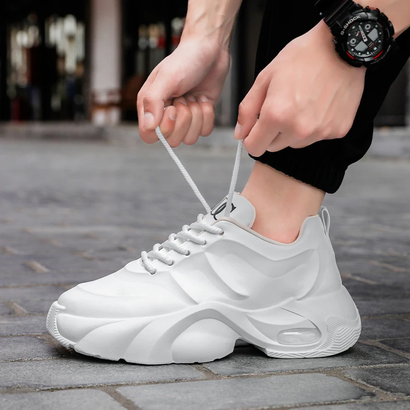 Мужские кроссовки для папы на массивной платформе, универсальная нескользящая и прочная спортивная обувь со скрытым подъемом каблука, доступны расширенные размеры
Мужские кроссовки для папы на массивной платформе, универсальная нескользящая и прочная спортивная обувь со скрытым подъемом каблука, доступны расширенные размеры