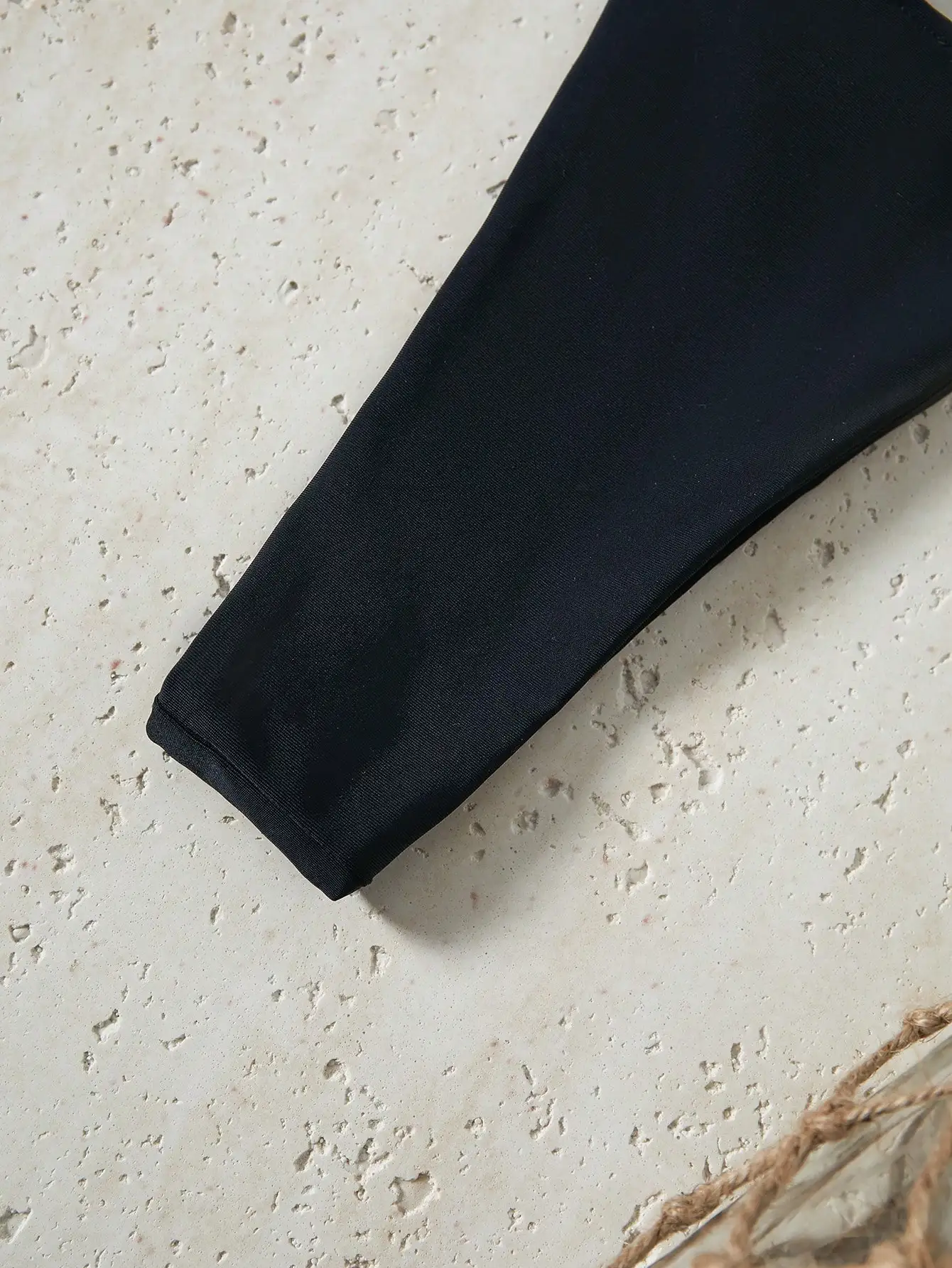 Solid Black Ruched Strap Bikini Set For Women Beach Vacation Swimwear
Solid Black Ruched Strap Bikini Set For Women Beach Vacation Swimwear