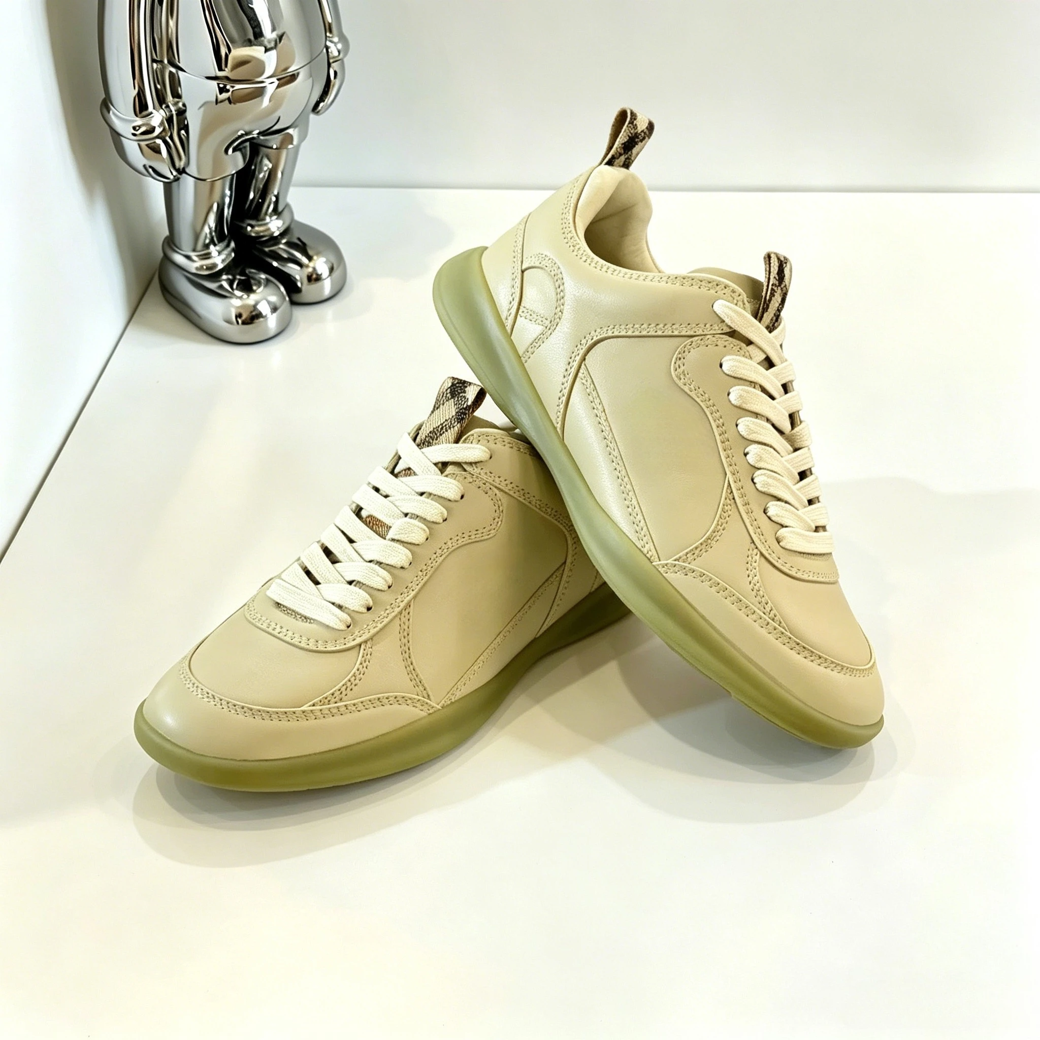 Luxury Men German-Style Sports Shoes Retro Casual Shoes Lightweight Comfortable Stylish Running Shoes Business Minimalist Style
Luxury Men German-Style Sports Shoes Retro Casual Shoes Lightweight Comfortable Stylish Running Shoes Business Minimalist Style