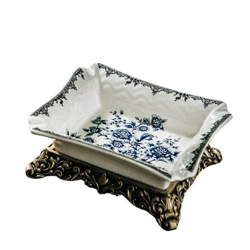 European-Style Creative Ceramic Home Living Room Coffee Table Office High-End Luxury Decoration Cigar Ashtray
European-Style Creative Ceramic Home Living Room Coffee Table Office High-End Luxury Decoration Cigar Ashtray