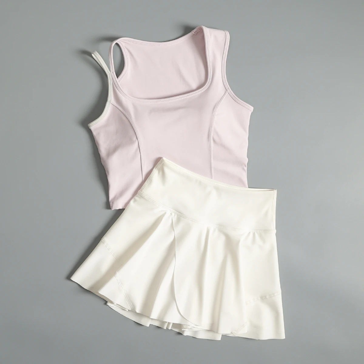 Badminton sports suit for women in summer new high-end gym training morning jogging professional quick-dry yoga suit
Badminton sports suit for women in summer new high-end gym training morning jogging professional quick-dry yoga suit