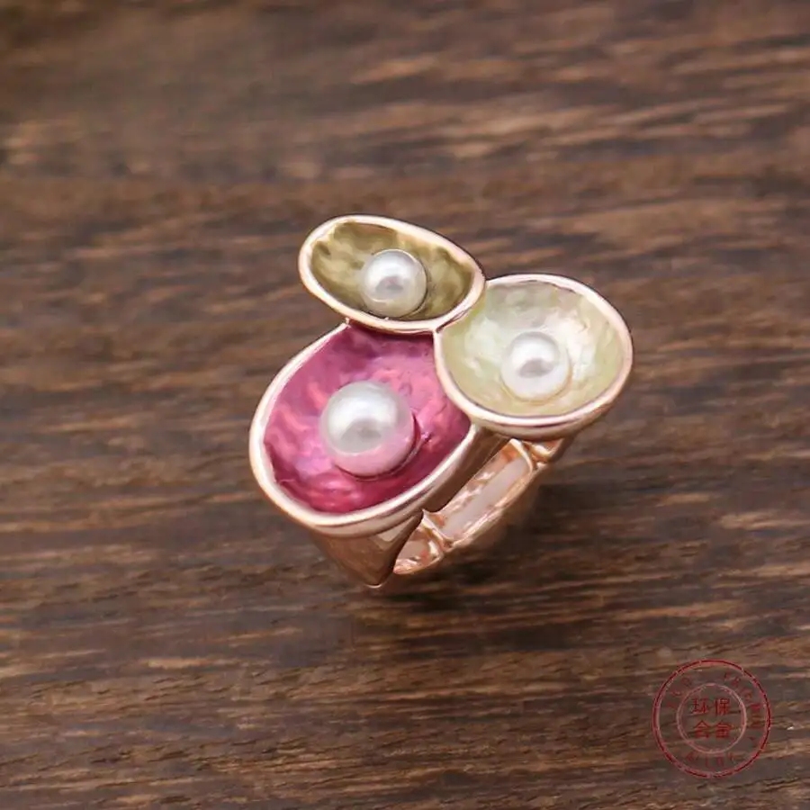 Enamel Pearl Flower Stretch Ring For Women Elegant Daily Wear Party Gift
Enamel Pearl Flower Stretch Ring For Women Elegant Daily Wear Party Gift