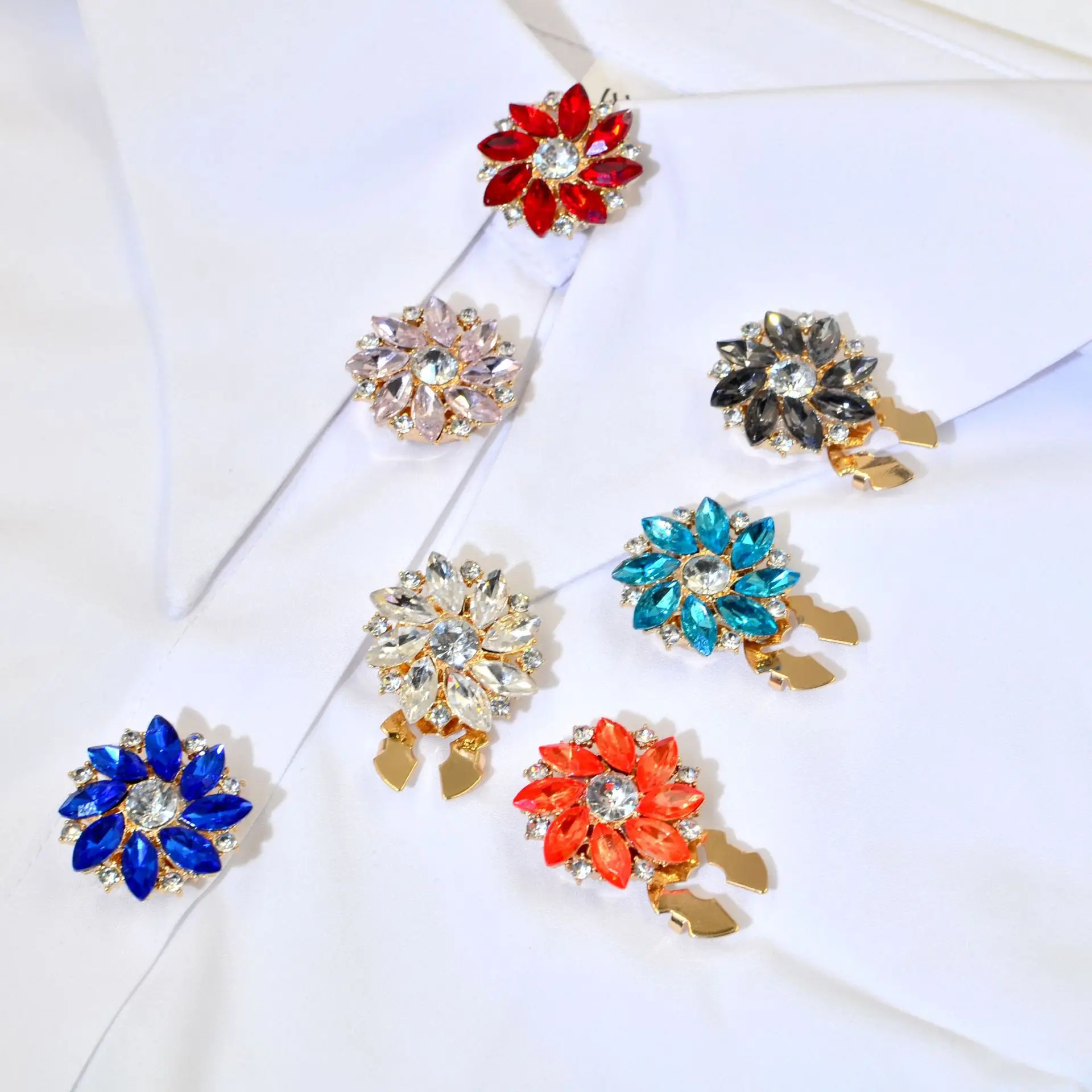 2PCS Fashion Metal Flower Button Covers for DIY Clothing Decorative Button,Alloy Shirt Sleeve Button Decoration
2PCS Fashion Metal Flower Button Covers for DIY Clothing Decorative Button,Alloy Shirt Sleeve Button Decoration