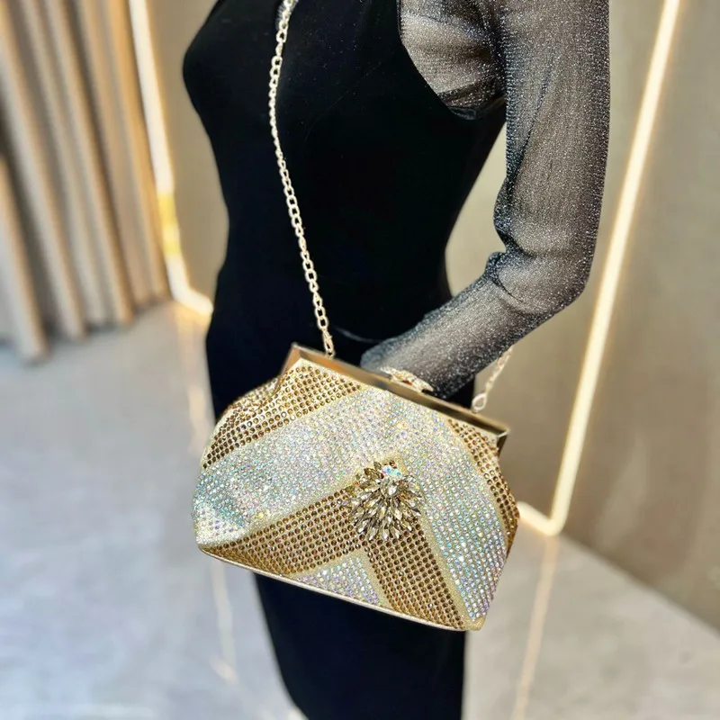 2025 High end Elegant Full Diamond Women Evening Clutch Bag Luxury Rhinestone Sunflower Handbag Wedding Bride Shoulder Bag
2025 High end Elegant Full Diamond Women Evening Clutch Bag Luxury Rhinestone Sunflower Handbag Wedding Bride Shoulder Bag