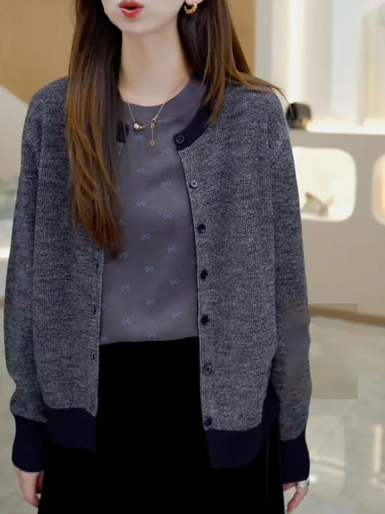 Модный женский трикотажный топ больших размеров с круглым вырезом, облегающий, трендовый, осень 2025, для повседневной носки, с длинным рукавом
Модный женский трикотажный топ больших размеров с круглым вырезом, облегающий, трендовый, осень 2025, для повседневной носки, с длинным рукавом