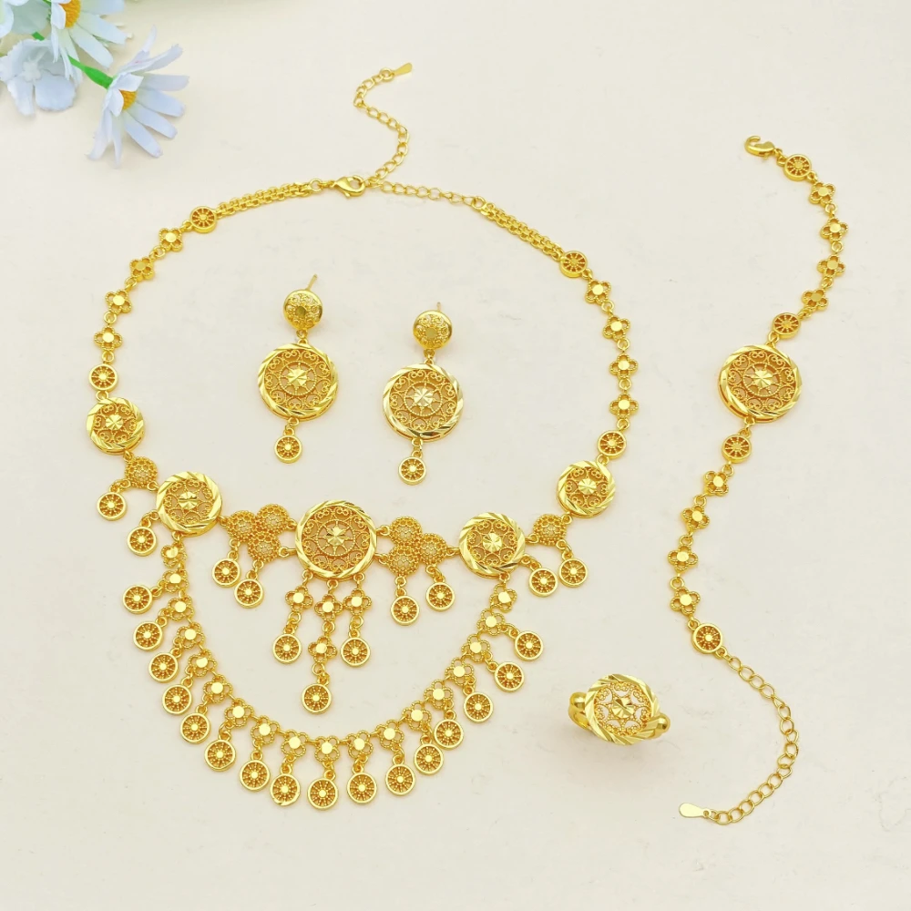 Флора Дубай Стиль Роскошный комплект из 4 предметов Позолоченный медный браслет Кольцо Ожерелье Серьги Индийские свадебные украшения
Флора Дубай Стиль Роскошный комплект из 4 предметов Позолоченный медный браслет Кольцо Ожерелье Серьги Индийские свадебные украшения