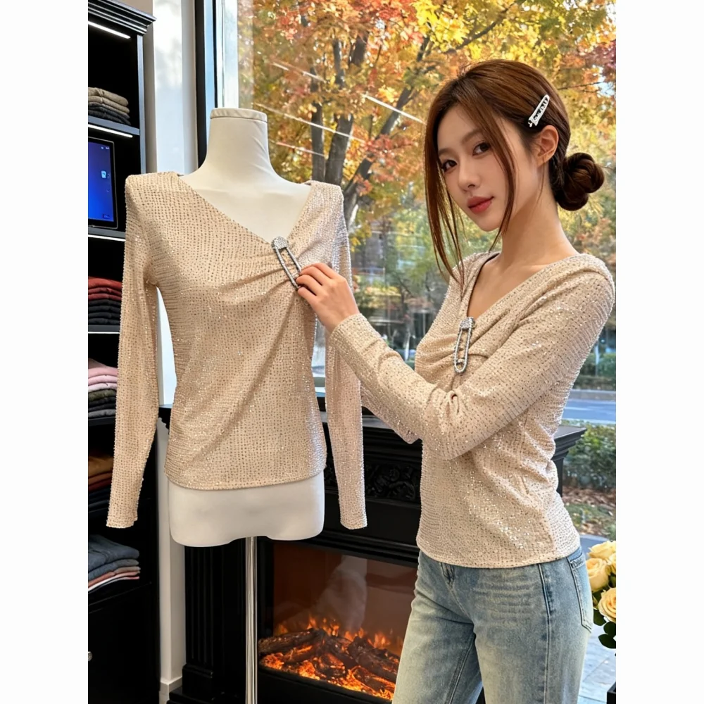 Unique Slim Fit Sequin Long Sleeve T-Shirt Fashionable Base Layer Spring Commute Style V-Neck Color Spicy Girl Top
Unique Slim Fit Sequin Long Sleeve T-Shirt Fashionable Base Layer Spring Commute Style V-Neck Color Spicy Girl Top