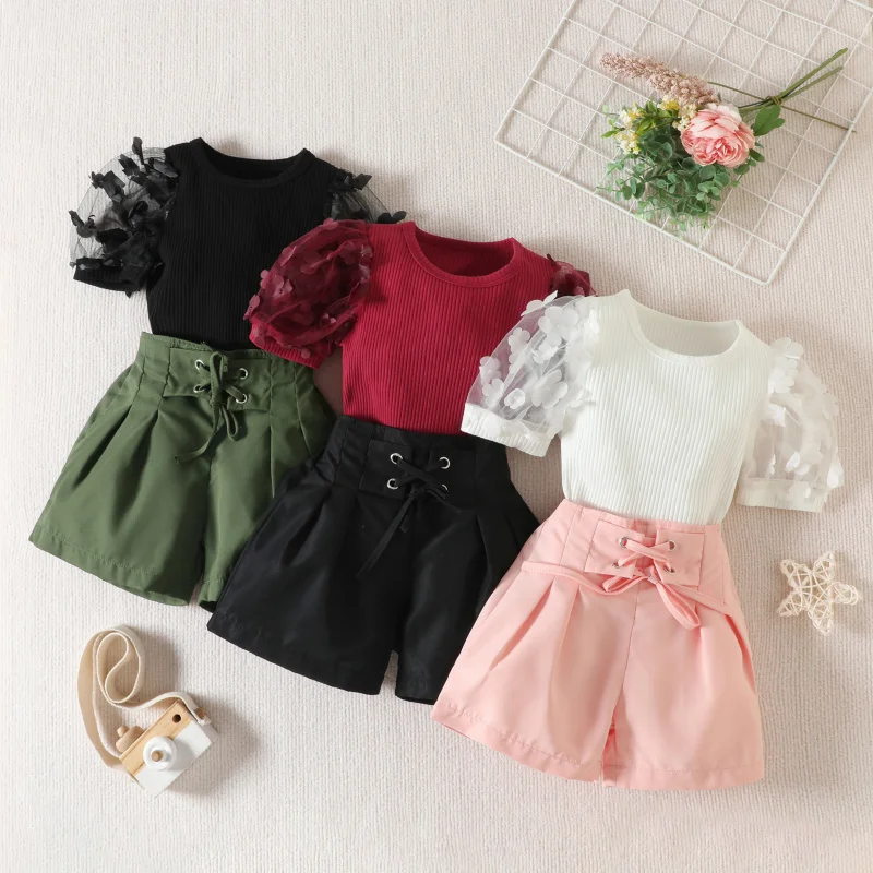 Children's Summer Girls' Style Ribbed 3D Flower Mesh Sleeve Top and Elastic Shorts Set
Children's Summer Girls' Style Ribbed 3D Flower Mesh Sleeve Top and Elastic Shorts Set