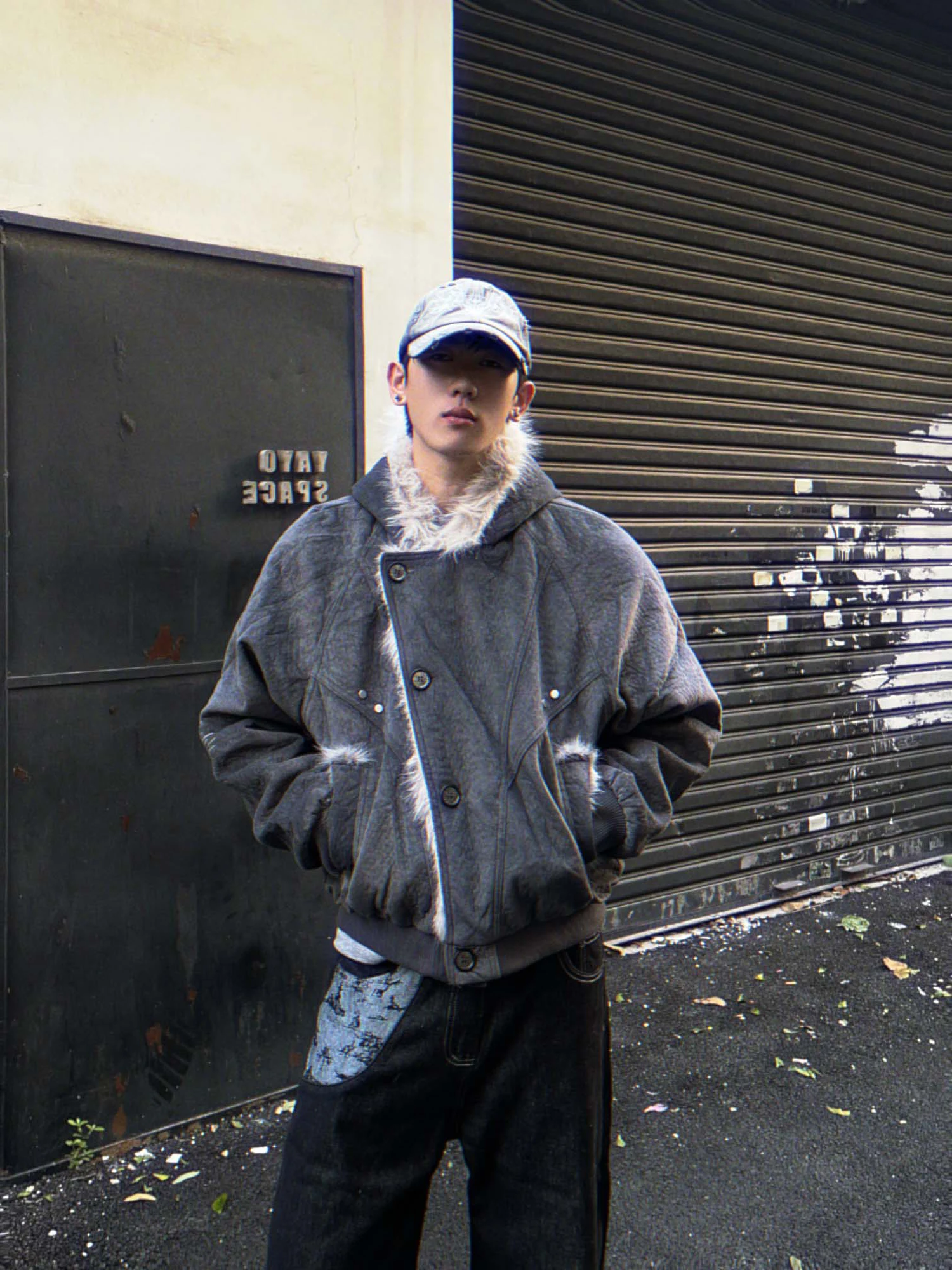 Men's Winter Thiened ort Cotton Jaet Hooded Mountain Eagle Embroidery Warm Fce Lined Cloud Camel down Vest Coat
Men's Winter Thiened ort Cotton Jaet Hooded Mountain Eagle Embroidery Warm Fce Lined Cloud Camel down Vest Coat