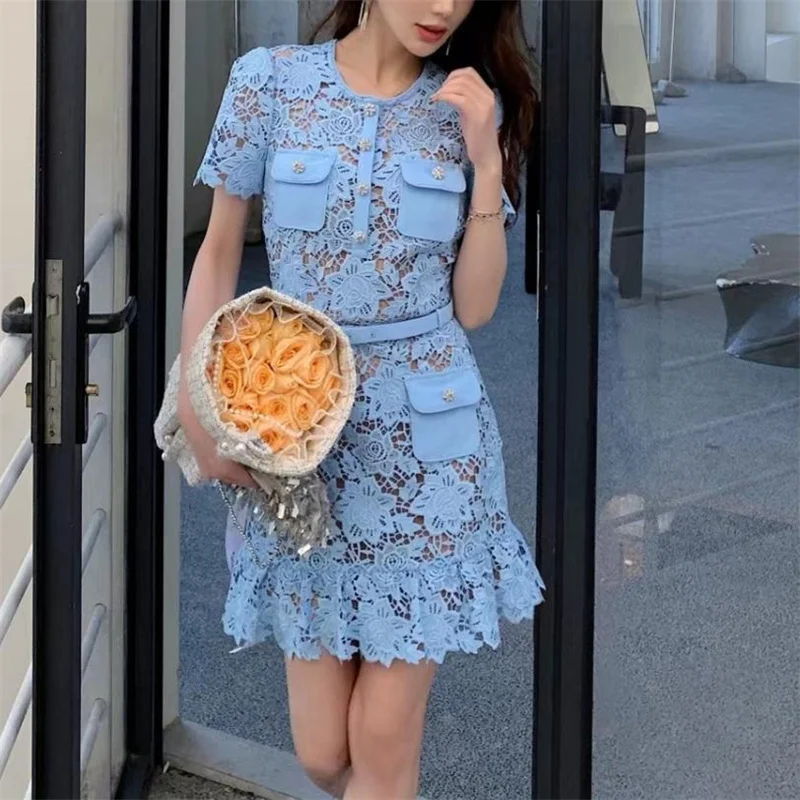Summer New Arrival Fashion 2024 Women's O-neck Lace Short Sleeve Patchwork Button Multi Pocket Belt Mini Casual Light Blue Dress
Summer New Arrival Fashion 2024 Women's O-neck Lace Short Sleeve Patchwork Button Multi Pocket Belt Mini Casual Light Blue Dress