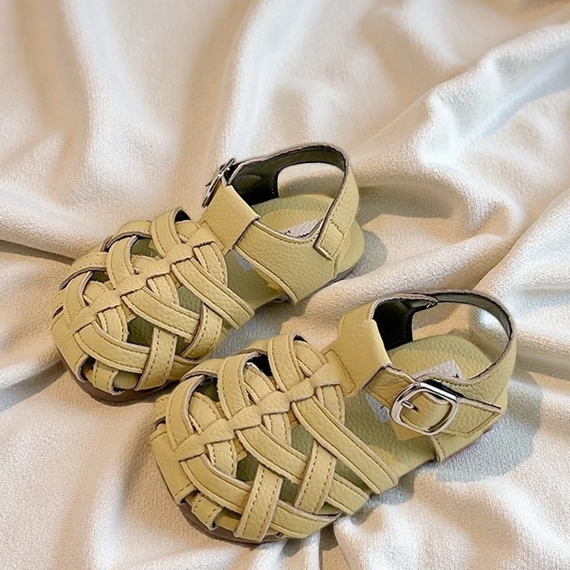 Girls Closed Toe Sandals 2026 Summer New Woven Hollow Out Kids Beach Shoes for Toddler Girls Casual Outdoor Soft Sole Non-Slip
Girls Closed Toe Sandals 2026 Summer New Woven Hollow Out Kids Beach Shoes for Toddler Girls Casual Outdoor Soft Sole Non-Slip