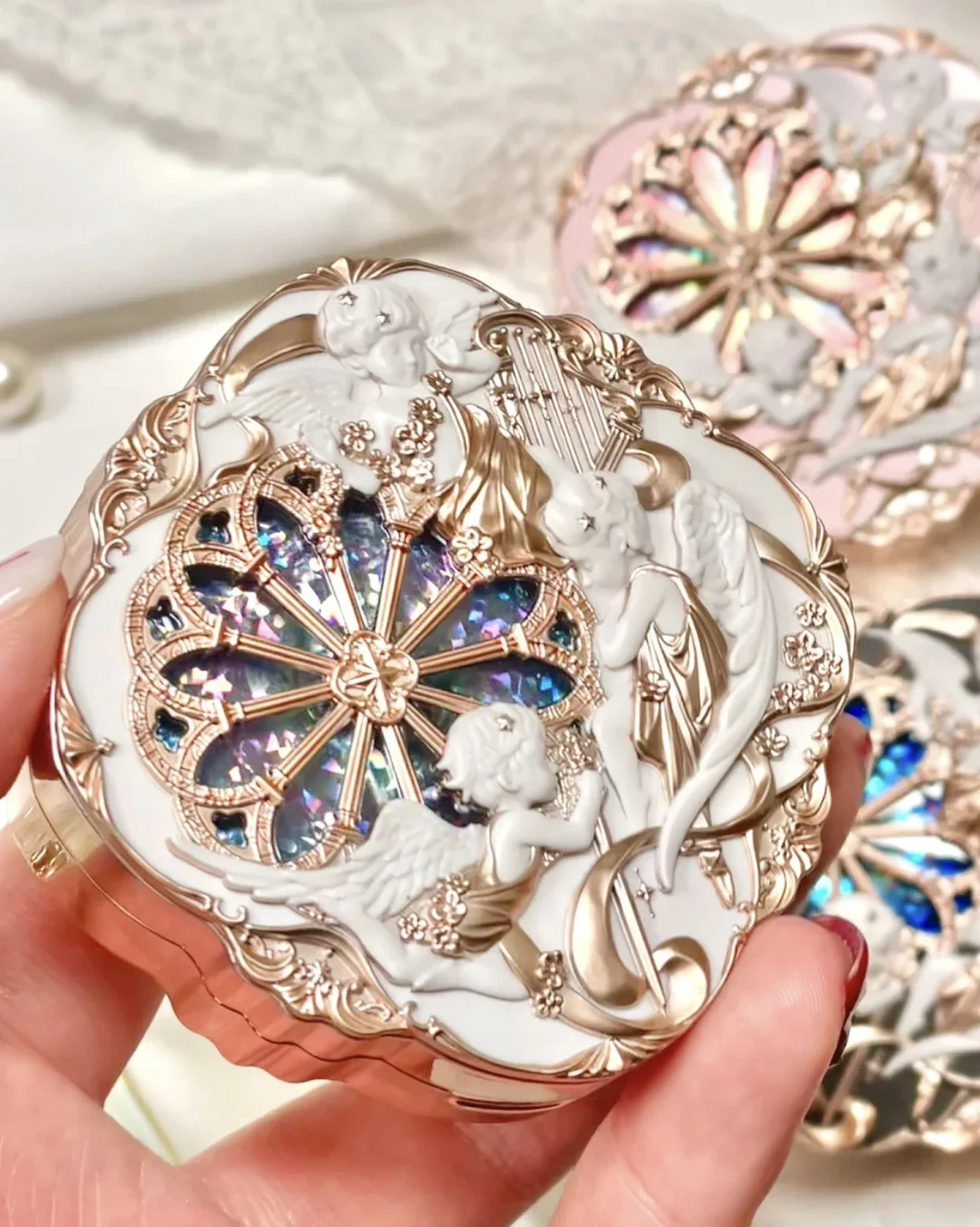 Flower Knows Little Angel Collection Румяна-кремовые с тиснением Румяна для щек Натуральный вид Стойкая водостойкая косметика 6 г 
Flower Knows Little Angel Collection Румяна-кремовые с тиснением Румяна для щек Натуральный вид Стойкая водостойкая косметика 6 г