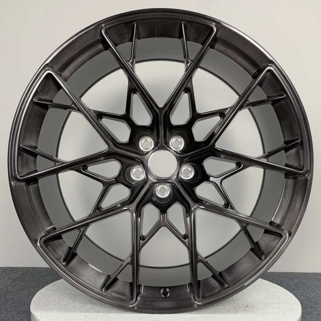 Wholesale Low Price Forged Wheel Hub 18 19 20 Inch Aluminum 25mm 30mm 35mm 40mm Modification for Tesla
Wholesale Low Price Forged Wheel Hub 18 19 20 Inch Aluminum 25mm 30mm 35mm 40mm Modification for Tesla