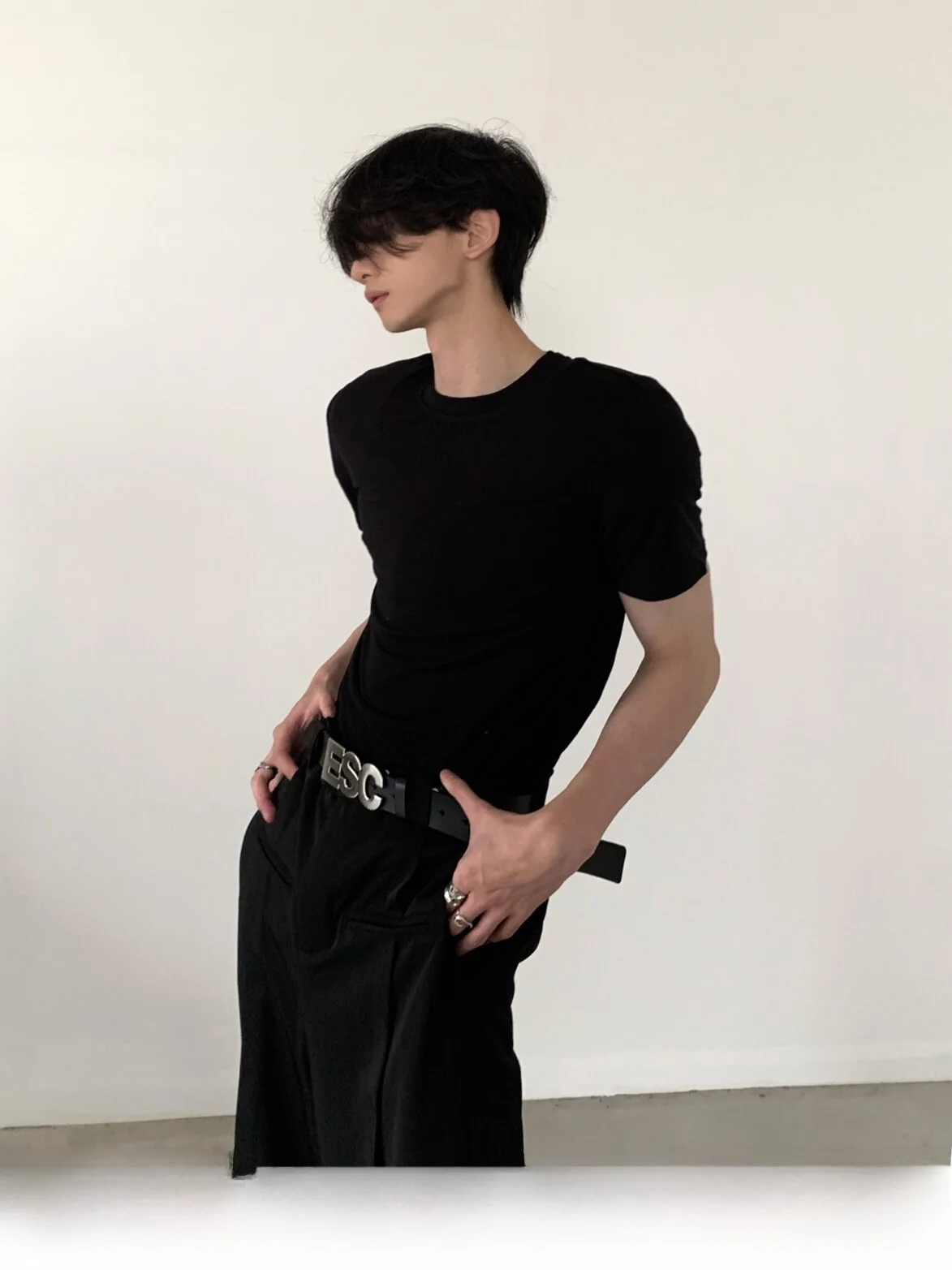 Ice Silk Slim Fit Short Sleeve Men's T-Shirt Black Base Layer Shirt Youth Fashion Summer Cool Feeling Korean Style round Neck
Ice Silk Slim Fit Short Sleeve Men's T-Shirt Black Base Layer Shirt Youth Fashion Summer Cool Feeling Korean Style round Neck